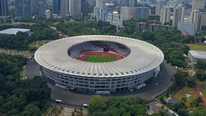 Pemandangan udara GBK Main Stadium dan kawasan Jakarta